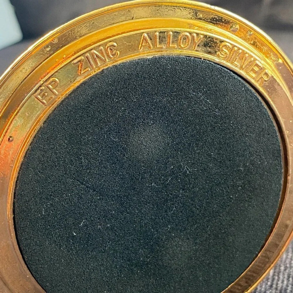 Swan Ring Holder Made of EP Zinc Alloy Silver Gold Tone Etched Jewelry Display - Picture 11 of 13